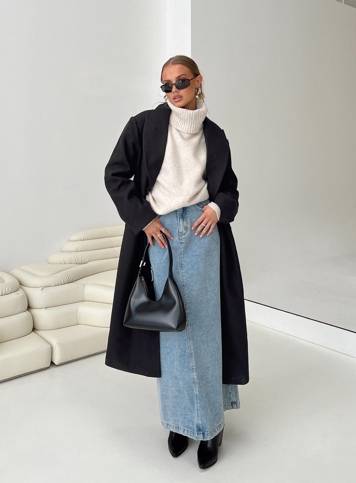 Olga | Women’s long trench coat with lapel collar and button fastening