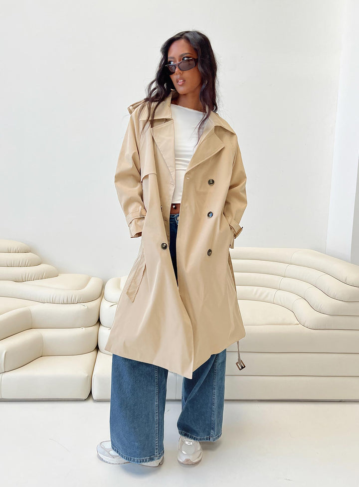 Carla | Women’s belted trench coat with lapel collar