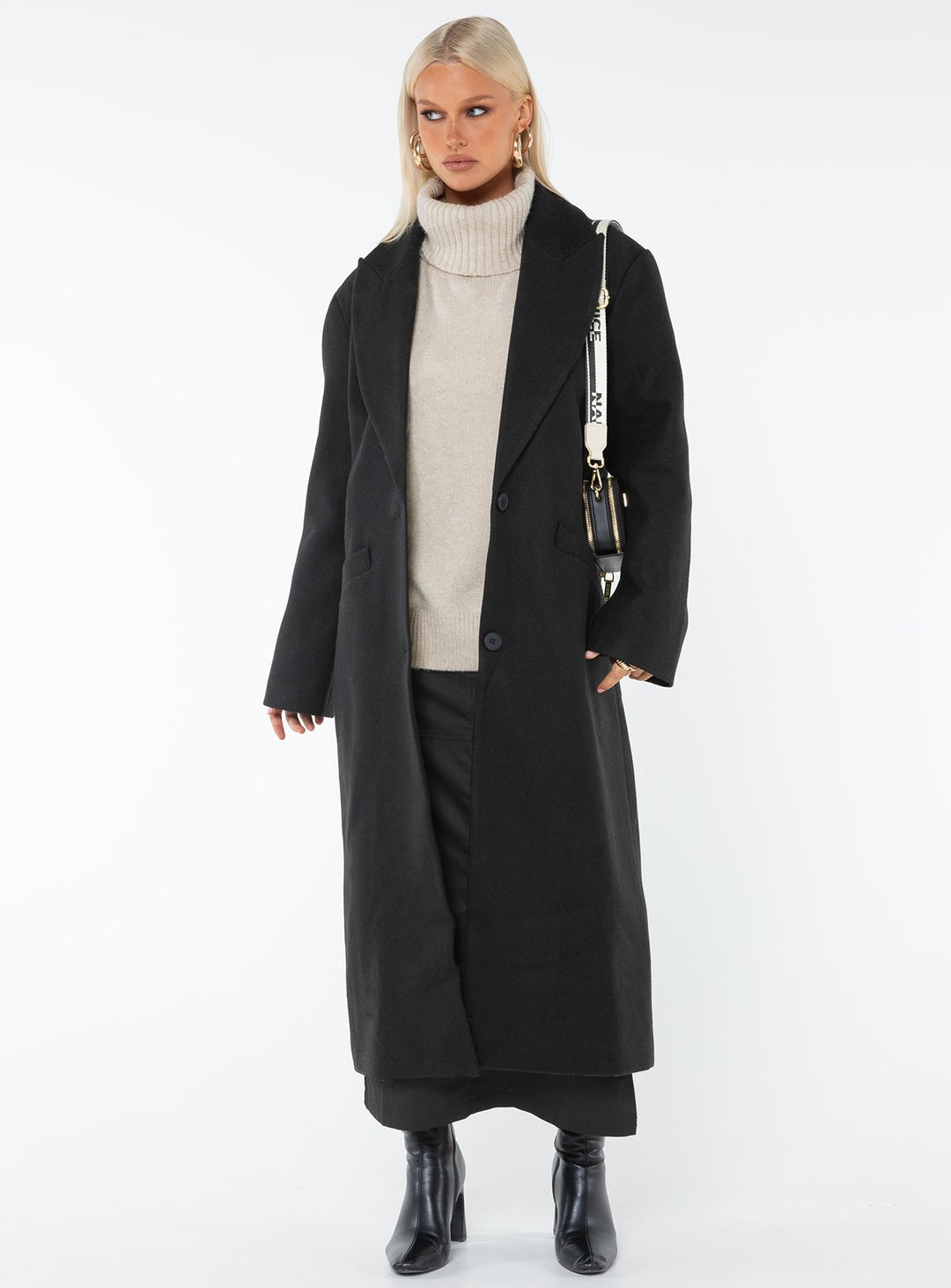 Olga | Women’s long trench coat with lapel collar and button fastening