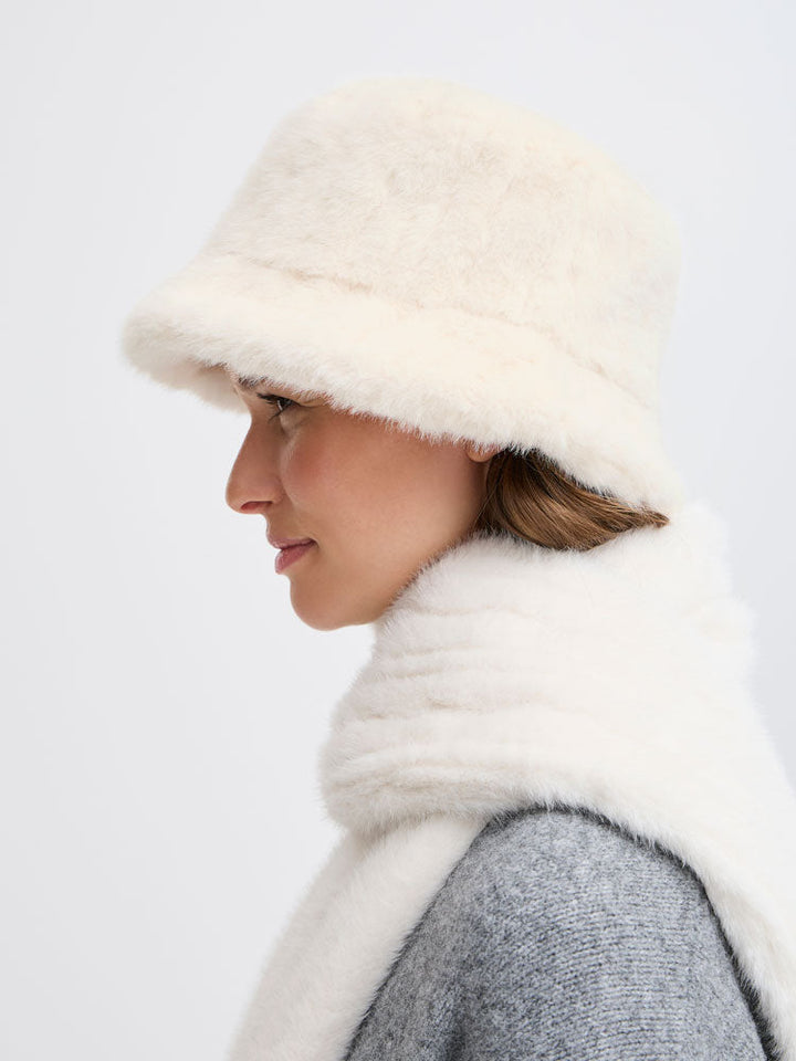 Astrid | Women’s faux fur fluffy bucket hat