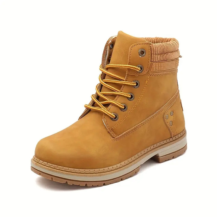 Tracy | Women’s walking boots with modern lace-up design and versatile profile