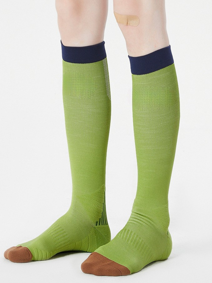 Charlee | Women’s high-performance moisture-wicking calf socks