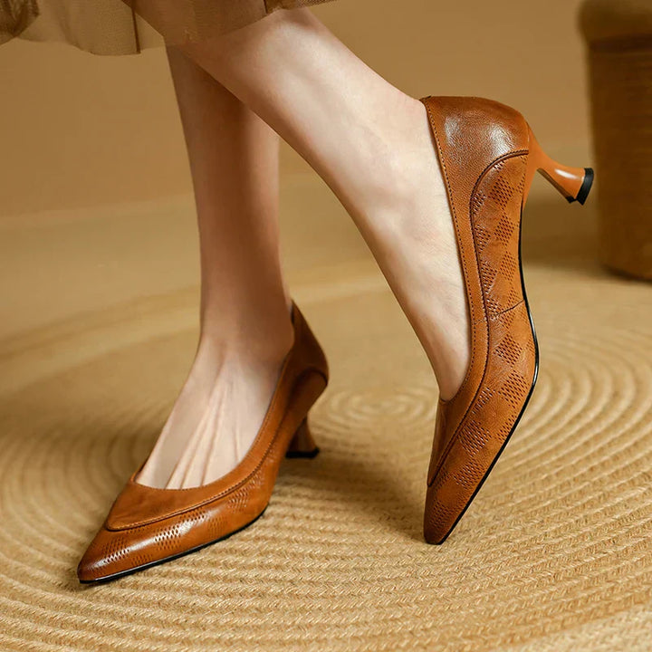 Ramona | Women’s mid heel pumps with pointed toe