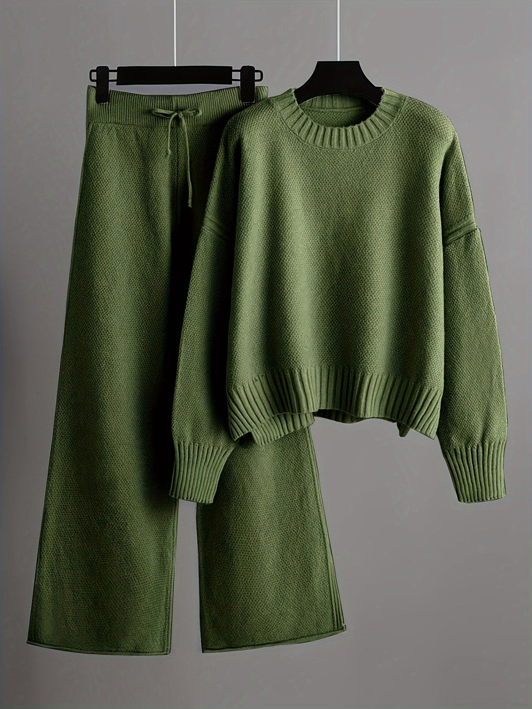 Maria | Women’s knit lounge set with crew neck and wide-leg pants