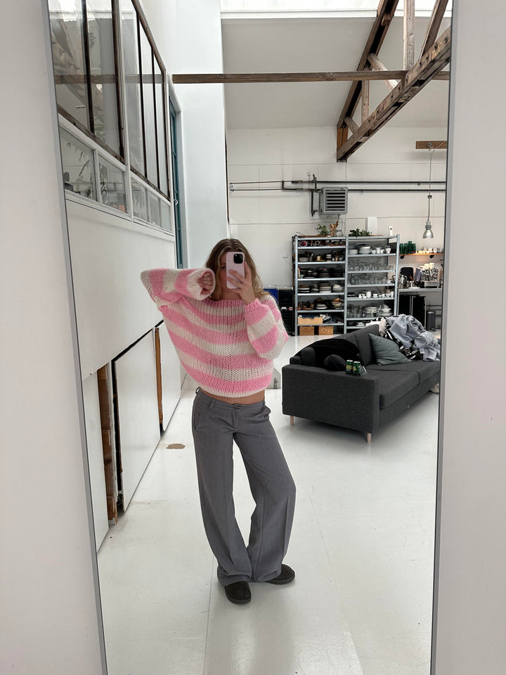 Evelyn | Women’s knit sweater with oversized round neck design