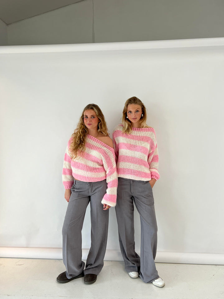 Evelyn | Women’s knit sweater with oversized round neck design