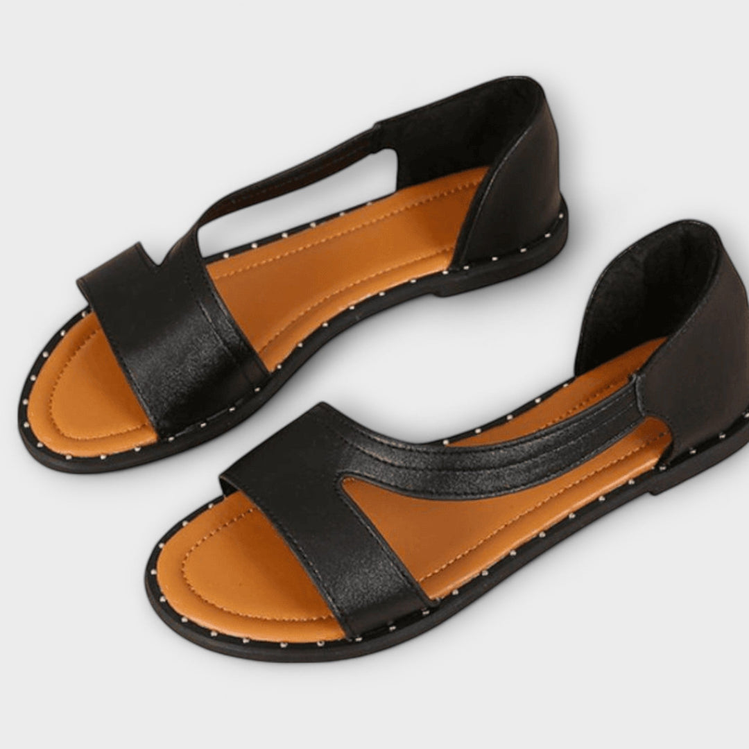 Kira | Cute sandals with strap