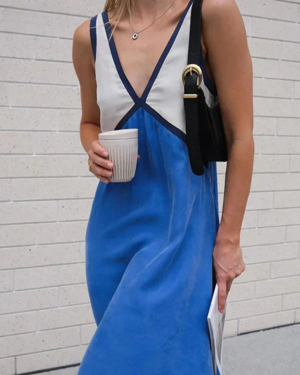 Lara | Chic v-neck color dress