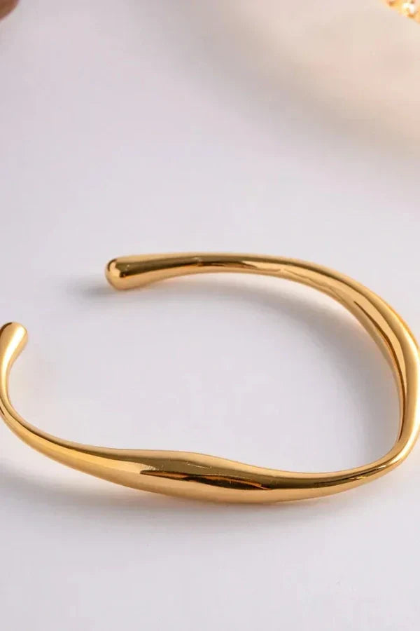 Aaliyah | Gold bangle elegant jewelry bracelet