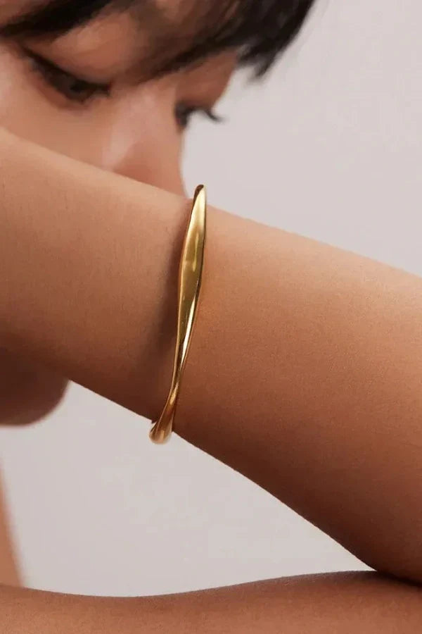 Aaliyah | Gold bangle elegant jewelry bracelet