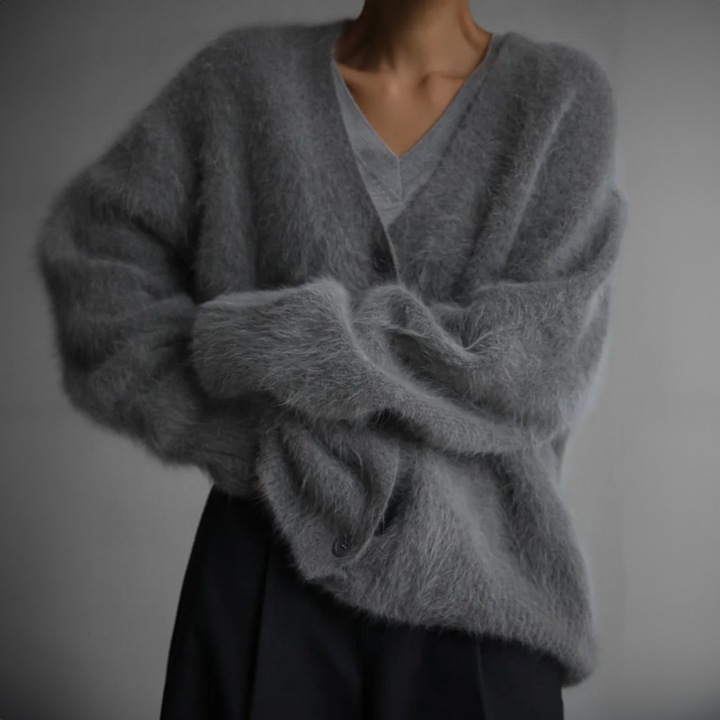 Donna | Women’s knit cardigan with modern versatile design