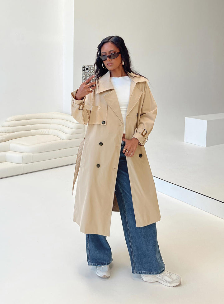 Carla | Women’s belted trench coat with lapel collar