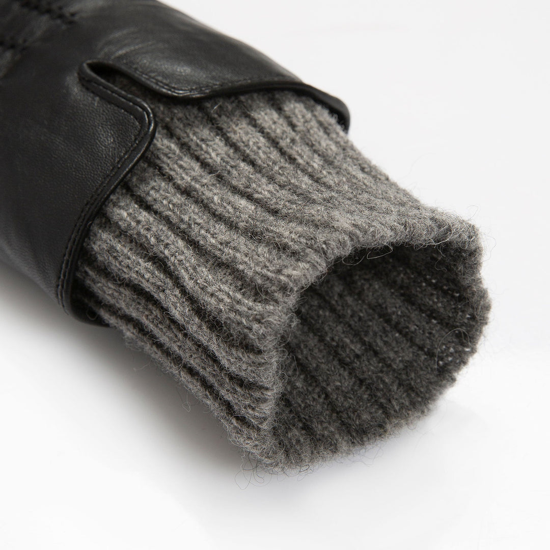 Hazel  | Women’s winter gloves with knit cuffs and stitched detail