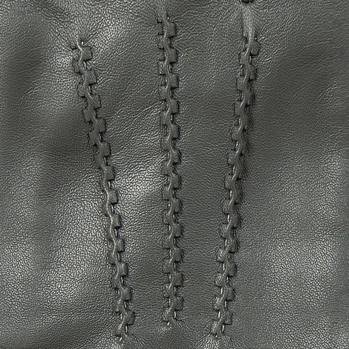 Hazel  | Women’s winter gloves with knit cuffs and stitched detail