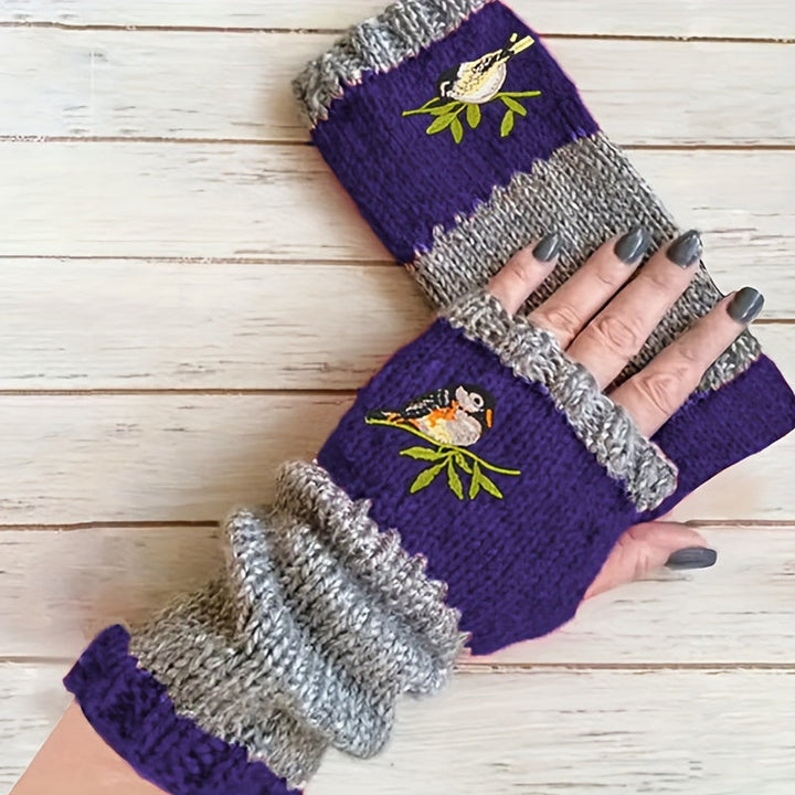 Avery | Fingerless gloves with delicate embroidery