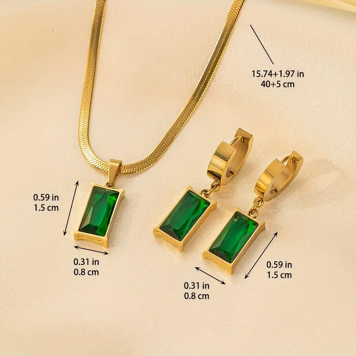 Lucille | Women’s jewelry set with emerald accents and golden finish