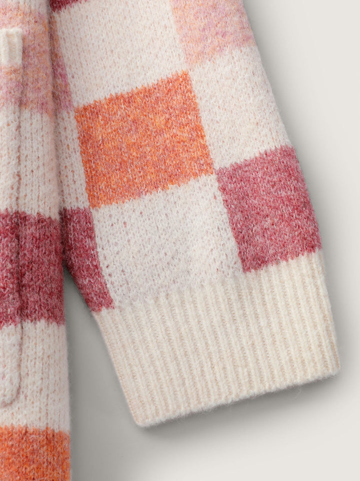 Elsie | Women’s checkered open-front knit cardigan with front pockets