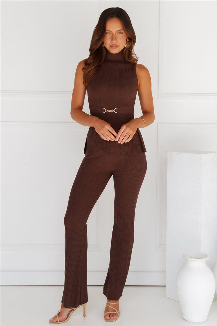 Dess | Women’s ribbed knit sleeveless top and flared pants set