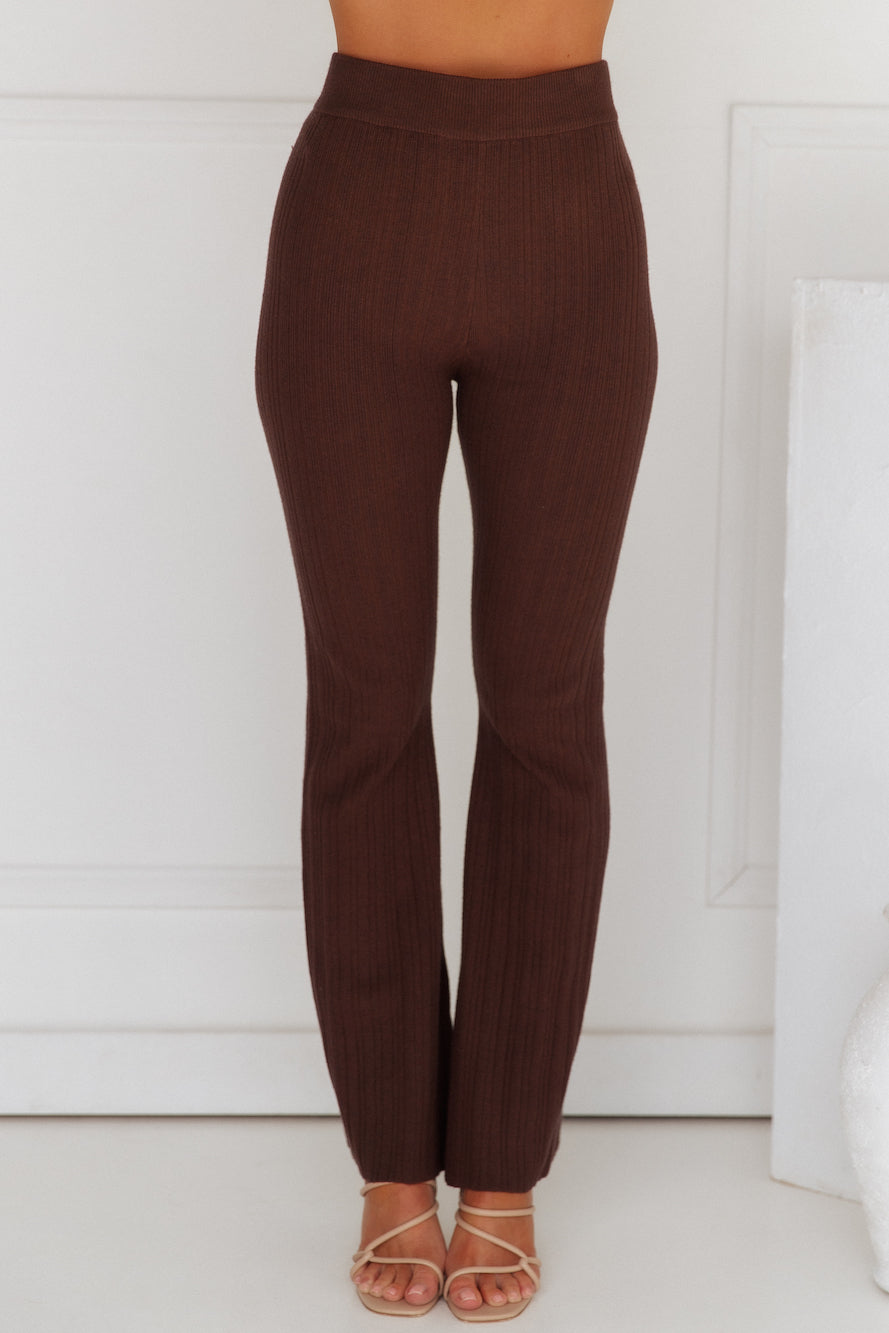 Dess | Women’s ribbed knit sleeveless top and flared pants set