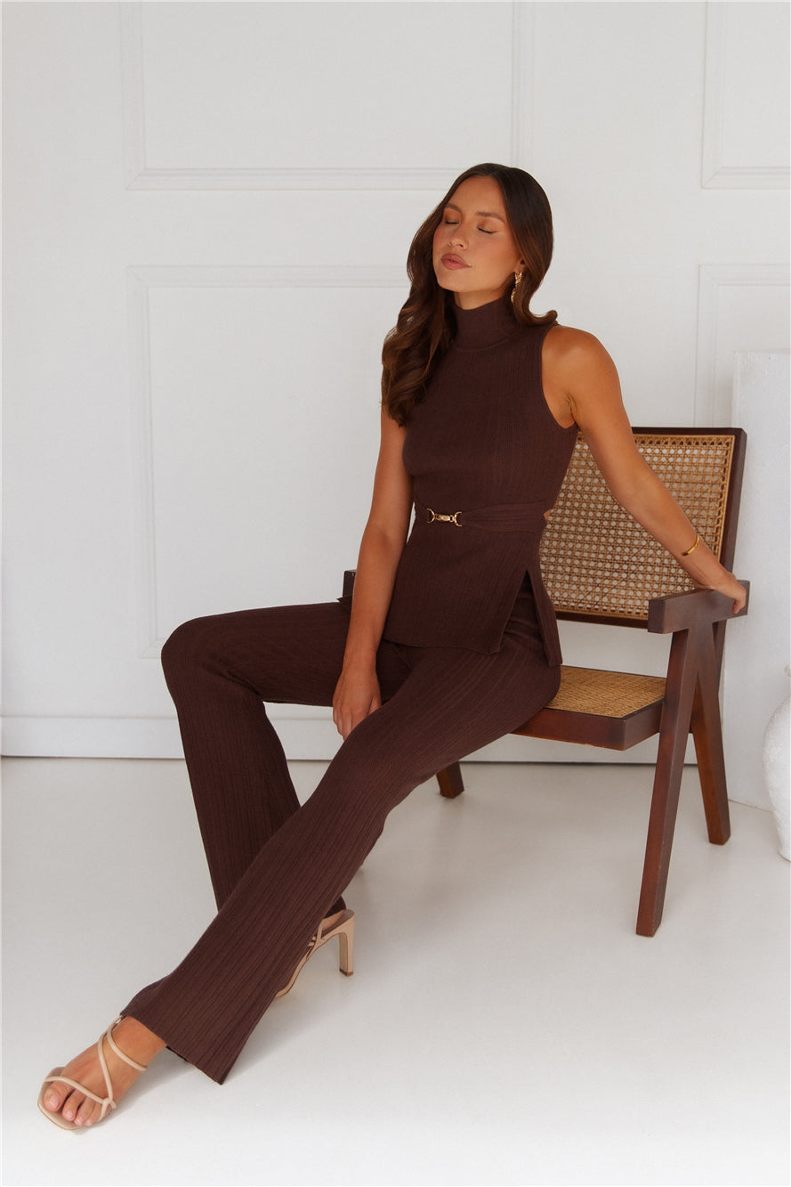 Dess | Women’s ribbed knit sleeveless top and flared pants set