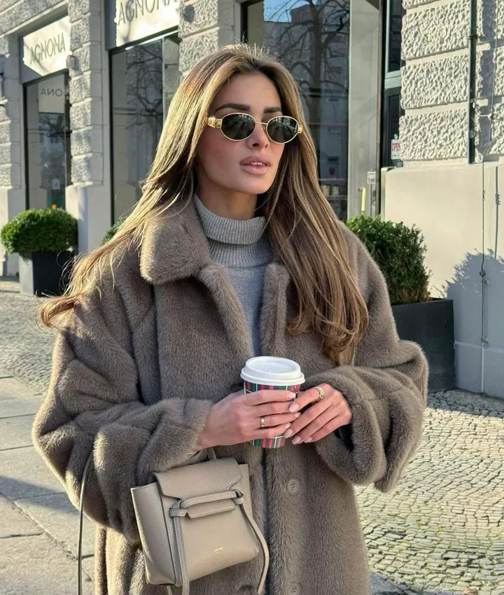 Nalani | Oval frame sunglasses in style
