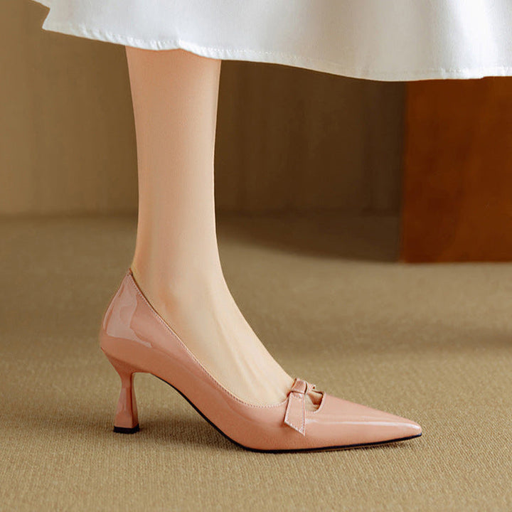 Shiela | Women’s pumps with pointed toe and bow detail