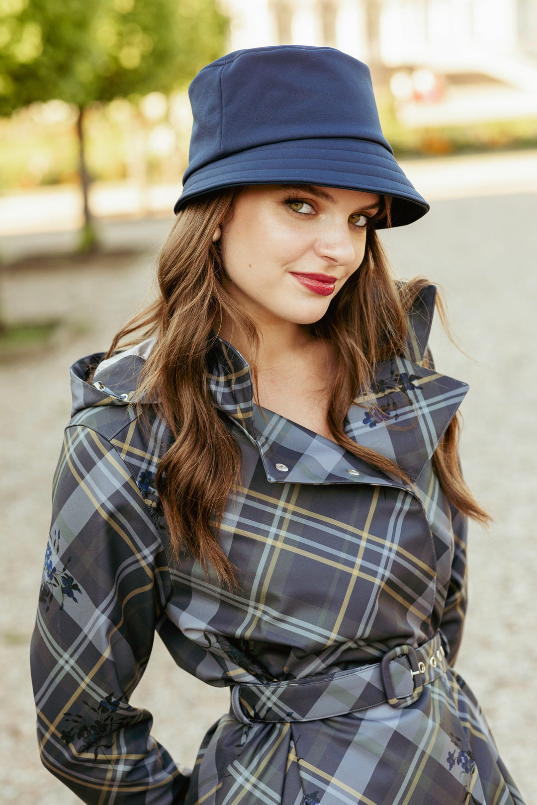 Abigail | Women’s water-resistant bucket hat with soft cotton lining