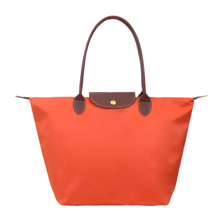 Ailla | Shoulder bag with compact shape and structured compartments