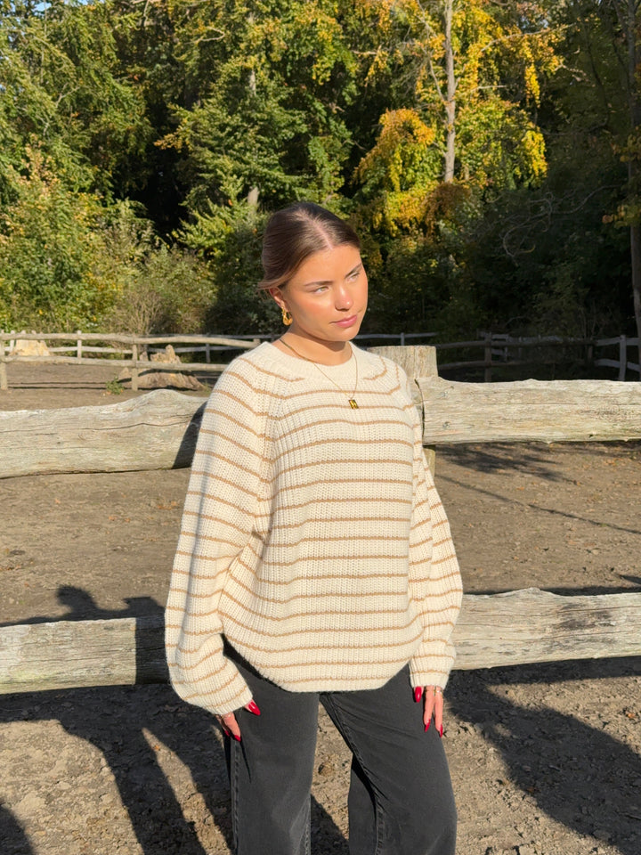Glendy | Women’s striped knit sweater with balloon sleeves