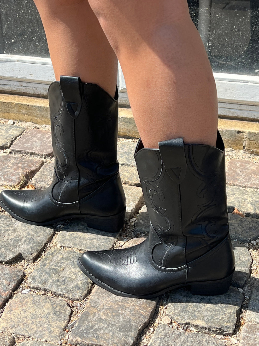 Athena | Women’s cowboy boots with stitching detail and mid-shin fit