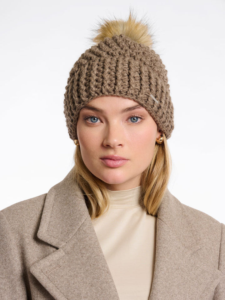 Nica | Women’s chunky knit beanie with faux fur pom