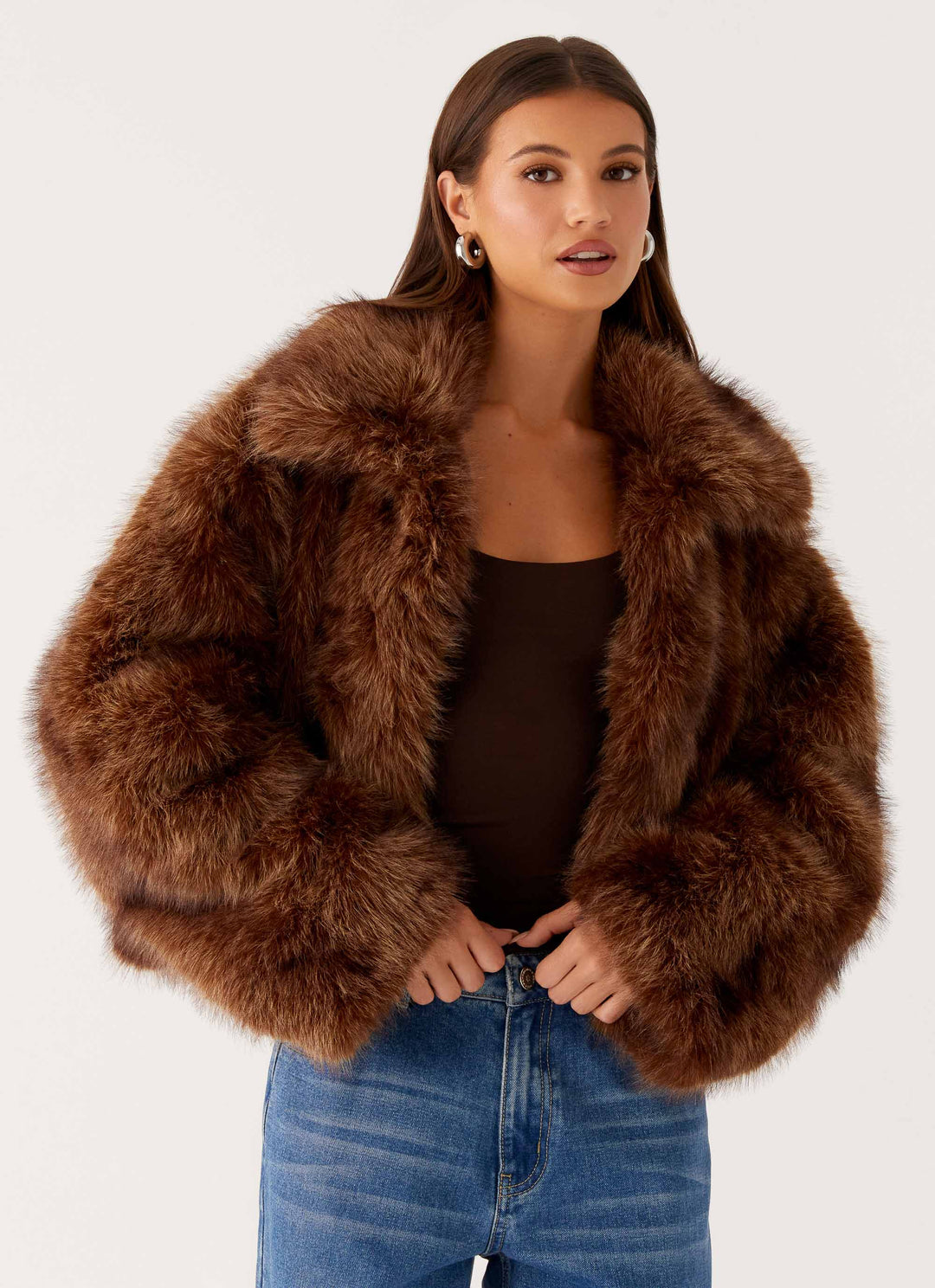 Ayra | Women’s cropped faux fur jacket with collar