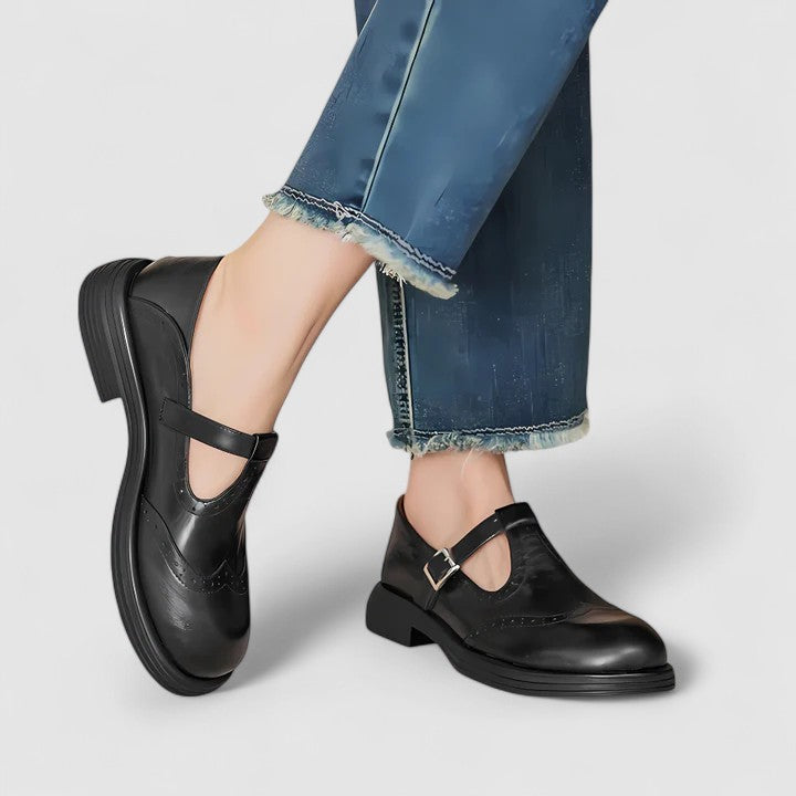Scarlet | Women’s buckle strap shoes with supportive sole