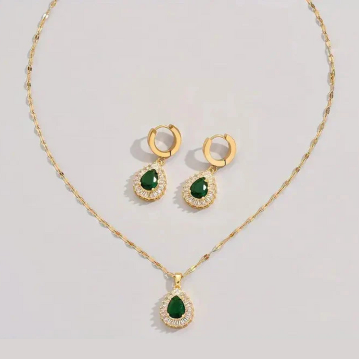 Carmen | Women’s jewelry set with emerald teardrop pendant and earrings