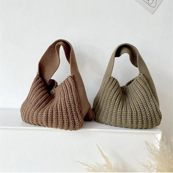Cali | Women’s hobo bag with sculpted texture and wide strap
