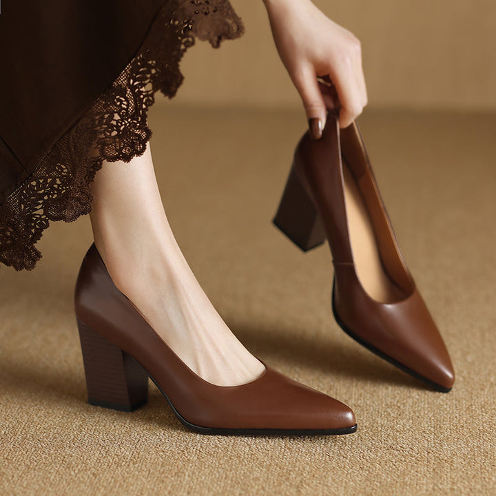 Veronica | Women’s pumps with pointed toe and block heel