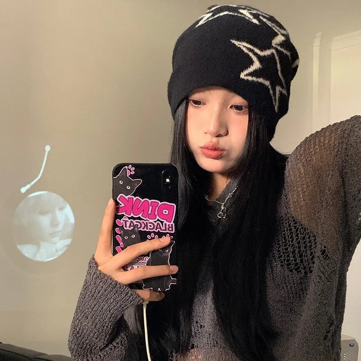 Sai | Women’s beanie hat with bold star pattern