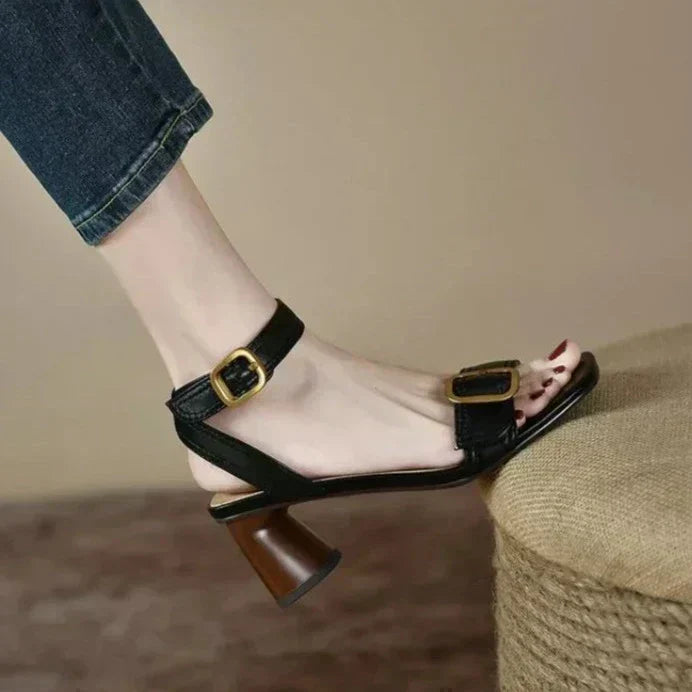 Shantal | Women’s sandals with square toe and flared heel