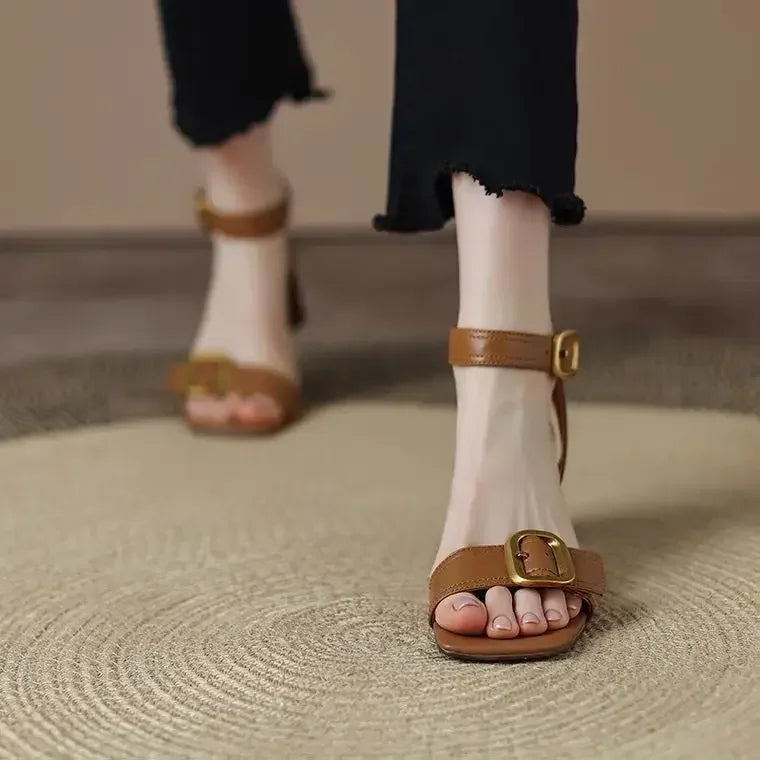 Shantal | Women’s sandals with square toe and flared heel