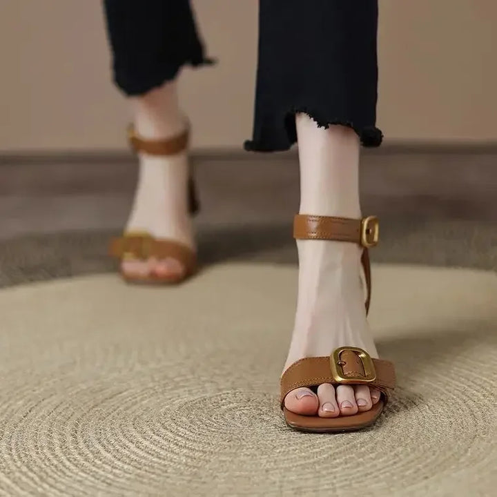 Shantal | Women’s sandals with square toe and flared heel