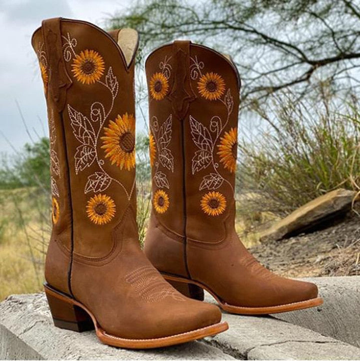 Sutton | Floral embroidered western boots