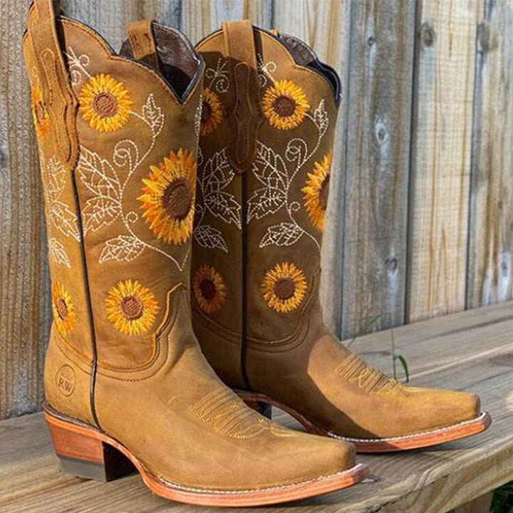 Sutton | Floral embroidered western boots