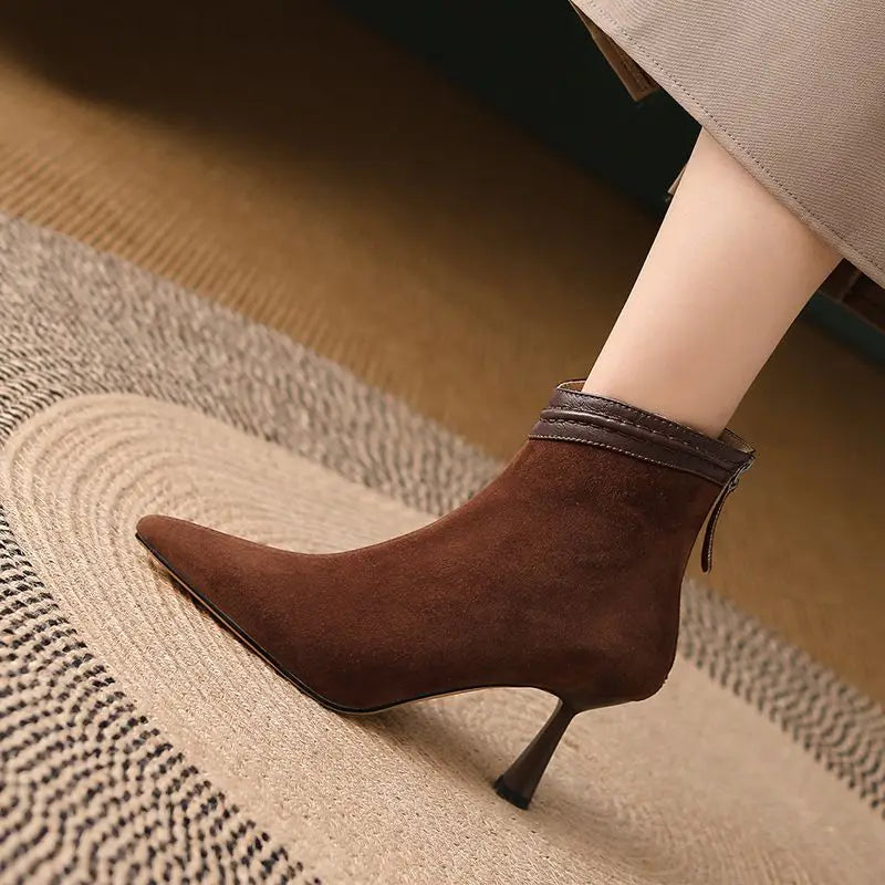 Laura | Women’s stiletto ankle boots with pointed toe and back-zip closure