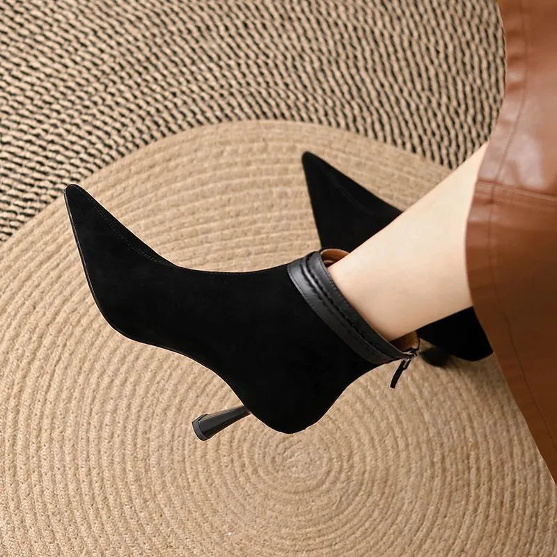 Laura | Women’s stiletto ankle boots with pointed toe and back-zip closure