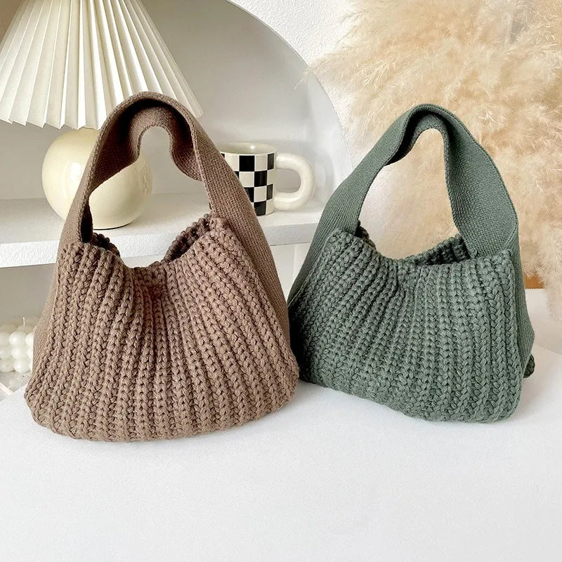 Cali | Women’s hobo bag with sculpted texture and wide strap