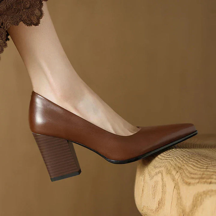 Veronica | Women’s pumps with pointed toe and block heel