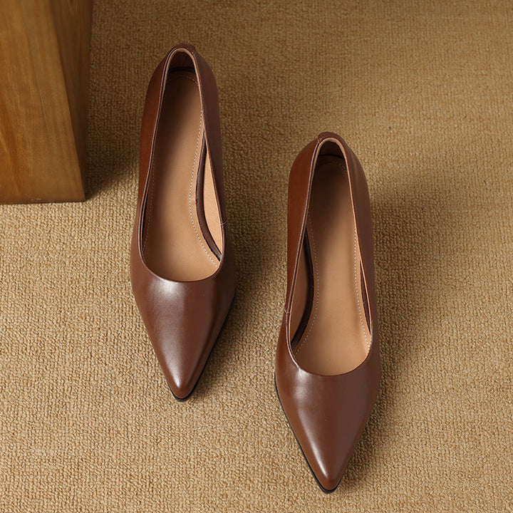 Veronica | Women’s pumps with pointed toe and block heel