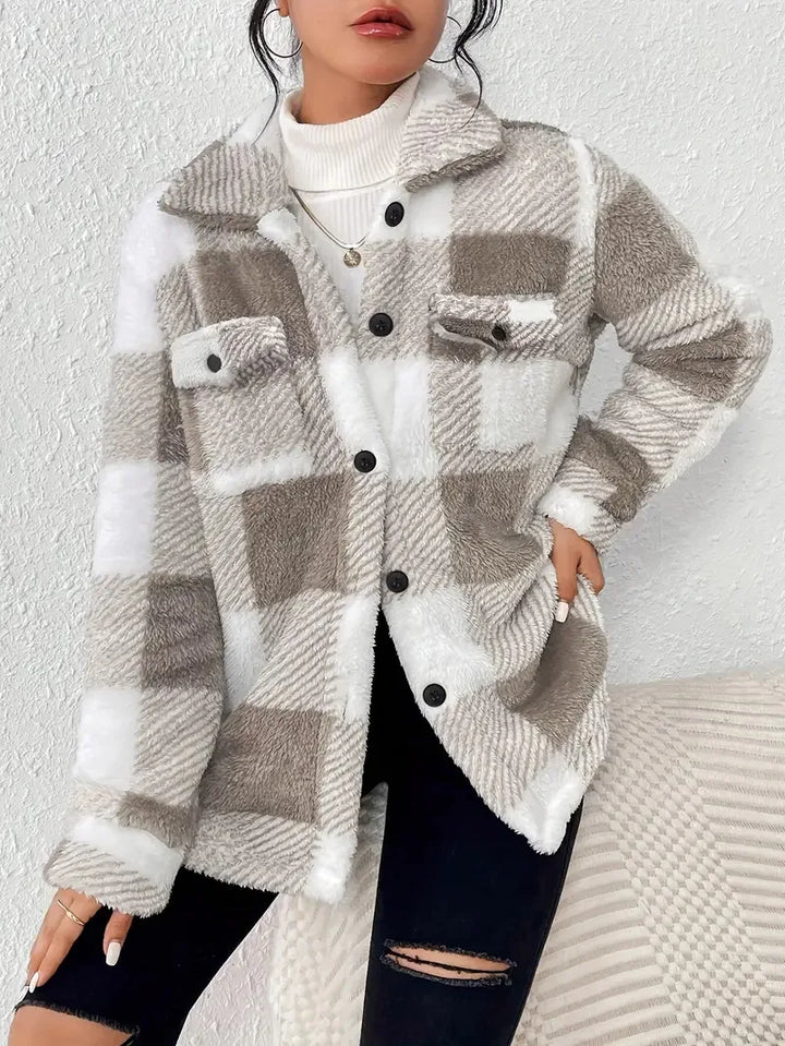 Erin | Women’s plaid fleece jacket with chest pocket