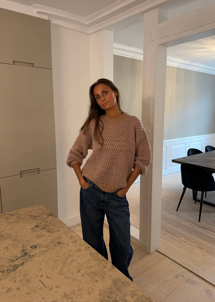 Jensen | Women’s textured knit sweater with ribbed details