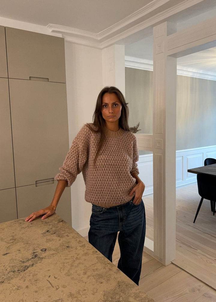 Jensen | Women’s textured knit sweater with ribbed details